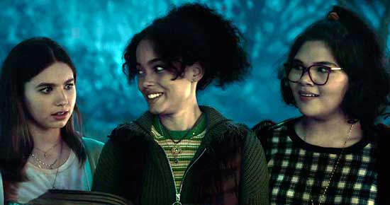 Cassie, Becca e Izzy-Hocus pocus 2-El regreso de las brujas 2