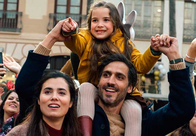 La chica de nieve-serie Netflix-Amaya y su familia