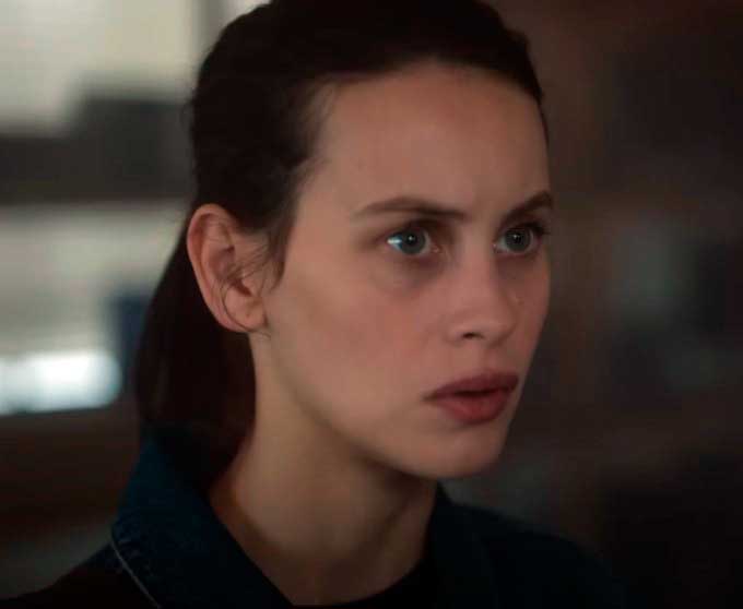 Milena Smit-La chica de nieve