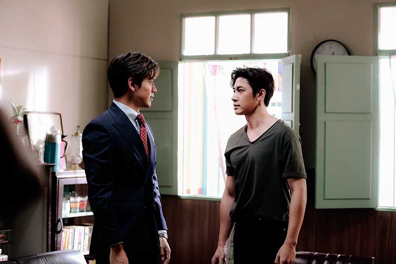 Chan y Tinn-Laws of attraction