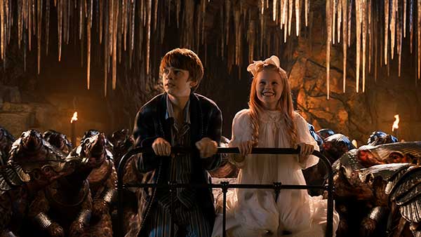 Peter y Verity-El reino secreto-The secret Kingdom 2023 