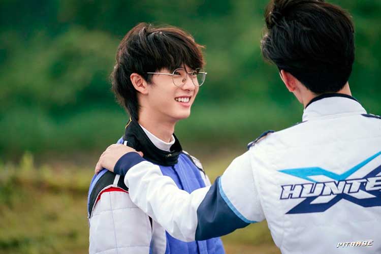 Pooh Krittin y Pavel Naret-Pit Babe the series